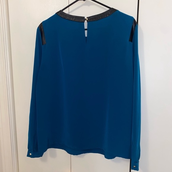 ▪️Antonio Melani Leather Trim Accent Top▪️ - Picture 3 of 11